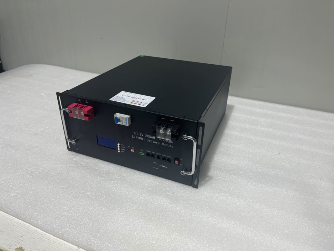 Monture de rack de grande capacité 51.2V 10-60KWh Cellule de batterie au lithium avec BMS intelligent