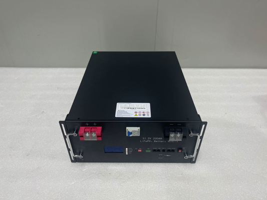 Monture de rack de grande capacité 51.2V 10-60KWh Cellule de batterie au lithium avec BMS intelligent